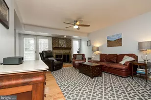 20742 Highland Hall Dr, Montgomery Village, MD 20886 - Photo 5