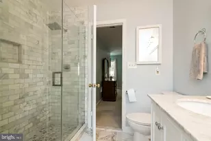 20742 Highland Hall Dr, Montgomery Village, MD 20886 - Photo 19