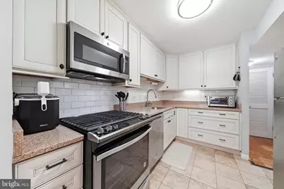 2105 Unit 15-103 Walsh View Terrace #15, Silver Spring, MD 20902 - Photo 3
