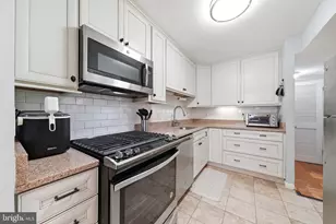 2105 Walsh View Terrace #15-103, Silver Spring, MD 20902 - Photo 3