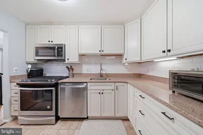 2105 Unit 15-103 Walsh View Terrace #15, Silver Spring, MD 20902 - Photo 5