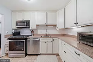 2105 Walsh View Terrace #15-103, Silver Spring, MD 20902 - Photo 5