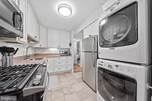2105 Walsh View Terrace #15-103, Silver Spring, MD 20902 - Photo 7