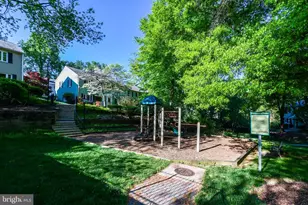 9828 Hollow Glen Pl, Silver Spring, MD 20910 - Photo 5