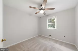 122 E Deer Park Dr, Gaithersburg, MD 20877 - Photo 25