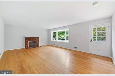 122 E Deer Park Drive, Gaithersburg, MD 20877 - Photo 5