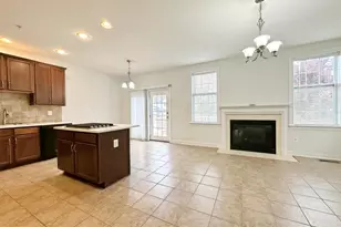 8201 Castanea Ln, Derwood, MD 20855 - Photo 9