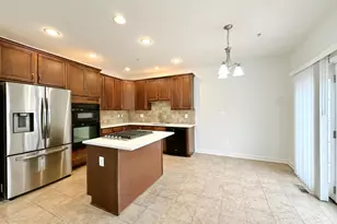 8201 Castanea Ln, Derwood, MD 20855 - Photo 11