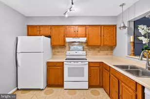 19704 Teakwood Cir, Germantown, MD 20874 - Photo 3