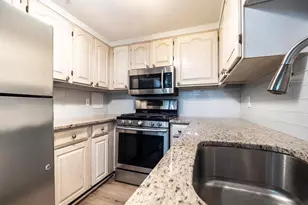 4808 Moorland Ln, Bethesda, MD 20814 - Photo 13