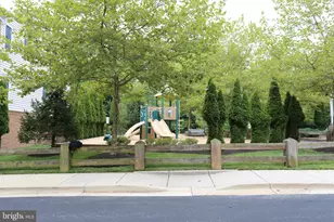 11809 Mango Ln, North Potomac, MD 20878 - Photo 3