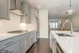 10326 Grosvenor Pl, North Bethesda, MD 20852 - Photo 7