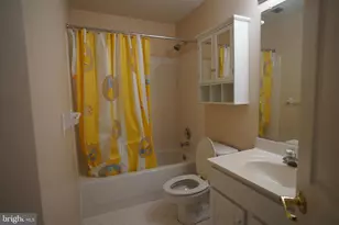 60 Calabash Ct, Rockville, MD 20850 - Photo 17