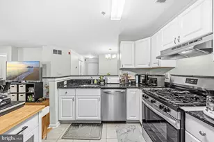 13306 Kilmarnock Way, Germantown, MD 20874 - Photo 9
