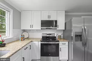 9725 Lookout Pl, Gaithersburg, MD 20886 - Photo 17