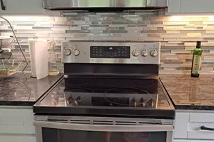 11512 Charlton Dr, Silver Spring, MD 20902 - Photo 5