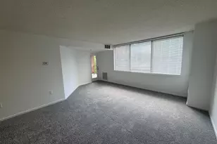 10101 Grosvenor Pl, Rockville, MD 20852 - Photo 3