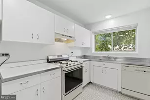 10626 Weymouth St, Bethesda, MD 20814 - Photo 3