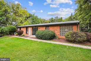 50 Timber Rock Rd, Gaithersburg, MD 20878 - Photo 5