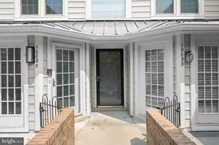 10833 Luxberry Dr, Rockville, MD 20852 - Photo 3