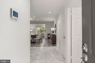 10833 Luxberry Dr, Rockville, MD 20852 - Photo 5
