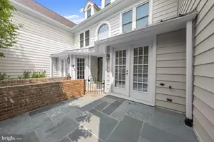 10833 Luxberry Dr, Rockville, MD 20852 - Photo 25