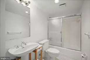 9809 Hall Rd, Potomac, MD 20854 - Photo 49