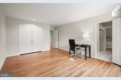 9809 Hall Road, Potomac, MD 20854 - Photo 33