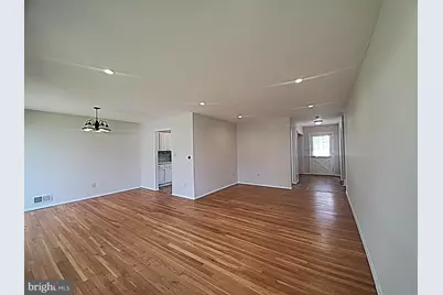 702 W Edmonston Drive, Rockville, MD 20852 - Photo 9