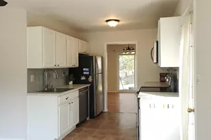 702 W Edmonston Dr, Rockville, MD 20852 - Photo 11