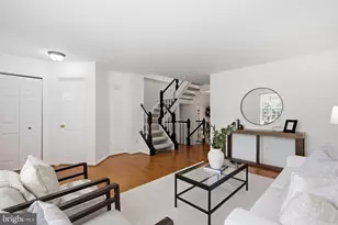 13 Sky Blue Ct, Germantown, MD 20874 - Photo 5