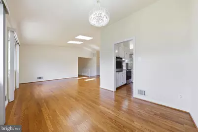 11601 Gowrie Court, Potomac, MD 20854 - Photo 9