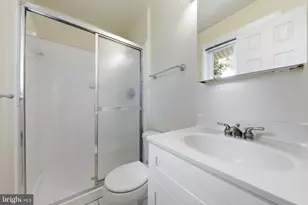 11601 Gowrie Ct, Potomac, MD 20854 - Photo 21