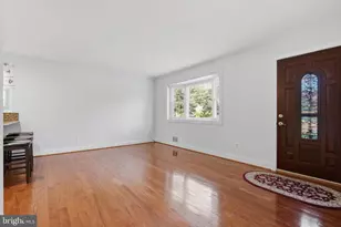 13105 Hallet Ct, Rockville, MD 20853 - Photo 7