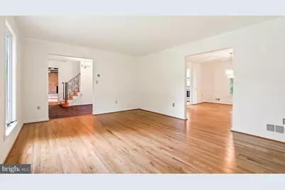 11701 Beekman Place, Potomac, MD 20854 - Photo 9