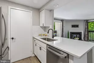9705 Hellingly Pl, Gaithersburg, MD 20886 - Photo 9
