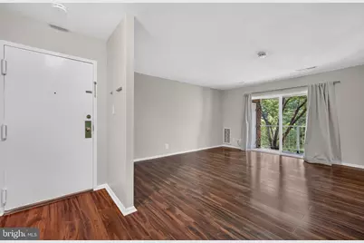 854 Quince Orchard Boulevard #202, Gaithersburg, MD 20878 - Photo 9