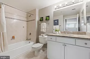 7111 Woodmont Ave, Bethesda, MD 20815 - Photo 11