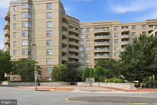7111 Woodmont Ave, Bethesda, MD 20815 - Photo 1