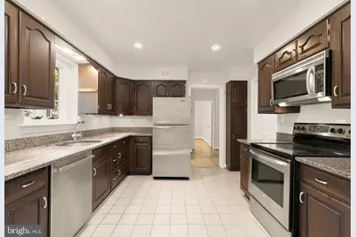 5806 Wilson Lane, Bethesda, MD 20817 - Photo 13