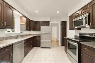5806 Wilson Ln, Bethesda, MD 20817 - Photo 13