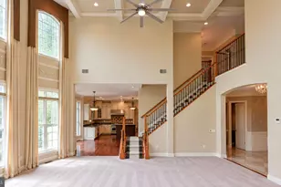 12600 Hill Creek Ln, Potomac, MD 20854 - Photo 13