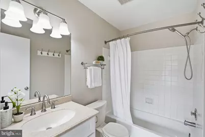 18717 Martins Landing Drive, Germantown, MD 20874 - Photo 17