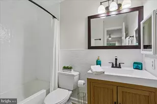 5821 Inman Park Cir, Rockville, MD 20852 - Photo 17