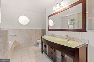 7504 Radnor Rd, Bethesda, MD 20817 - Photo 23