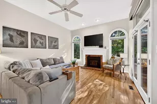 8 Haller Ct, Poolesville, MD 20837 - Photo 17