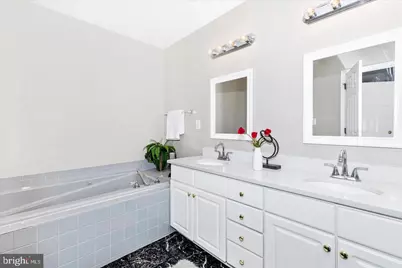 9621 Athens Place, Gaithersburg, MD 20878 - Photo 11