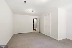 9504 Dunbrook Ct, Gaithersburg, MD 20886 - Photo 17