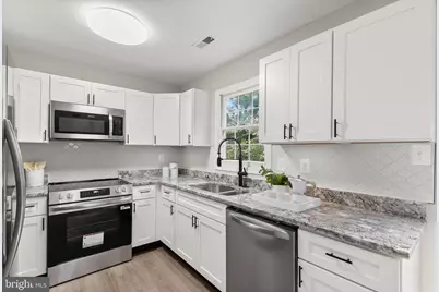 15608 Cliff Swallow Way, Rockville, MD 20853 - Photo 11