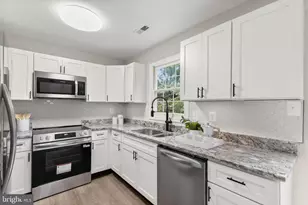 15608 Cliff Swallow Way, Rockville, MD 20853 - Photo 11